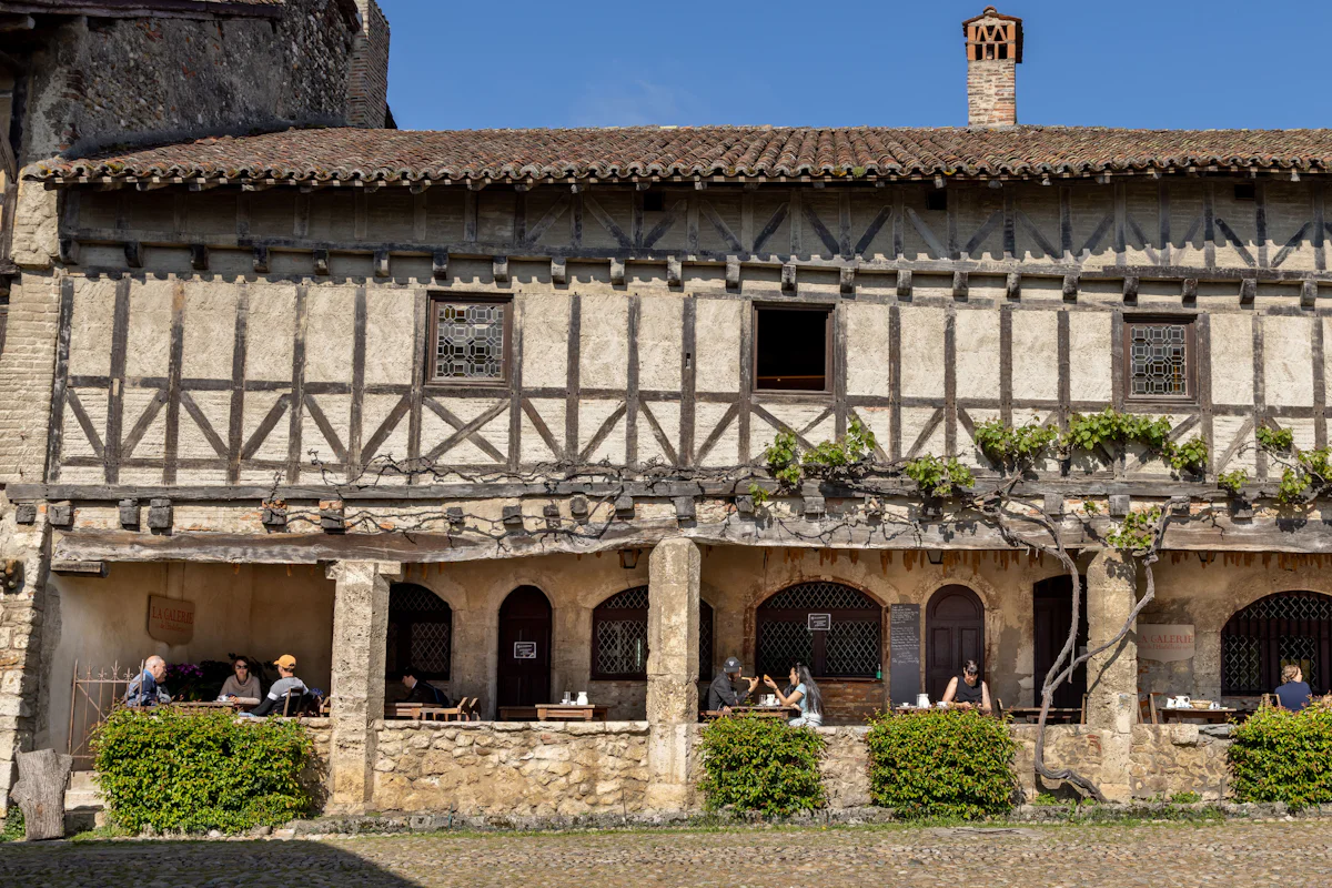 Maison médiévale à pans de bois de l'Hostellerie du Vieux Pérouges