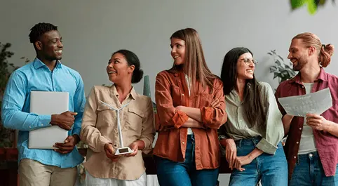 Collaborateurs en atelier de résolution de problèmes
